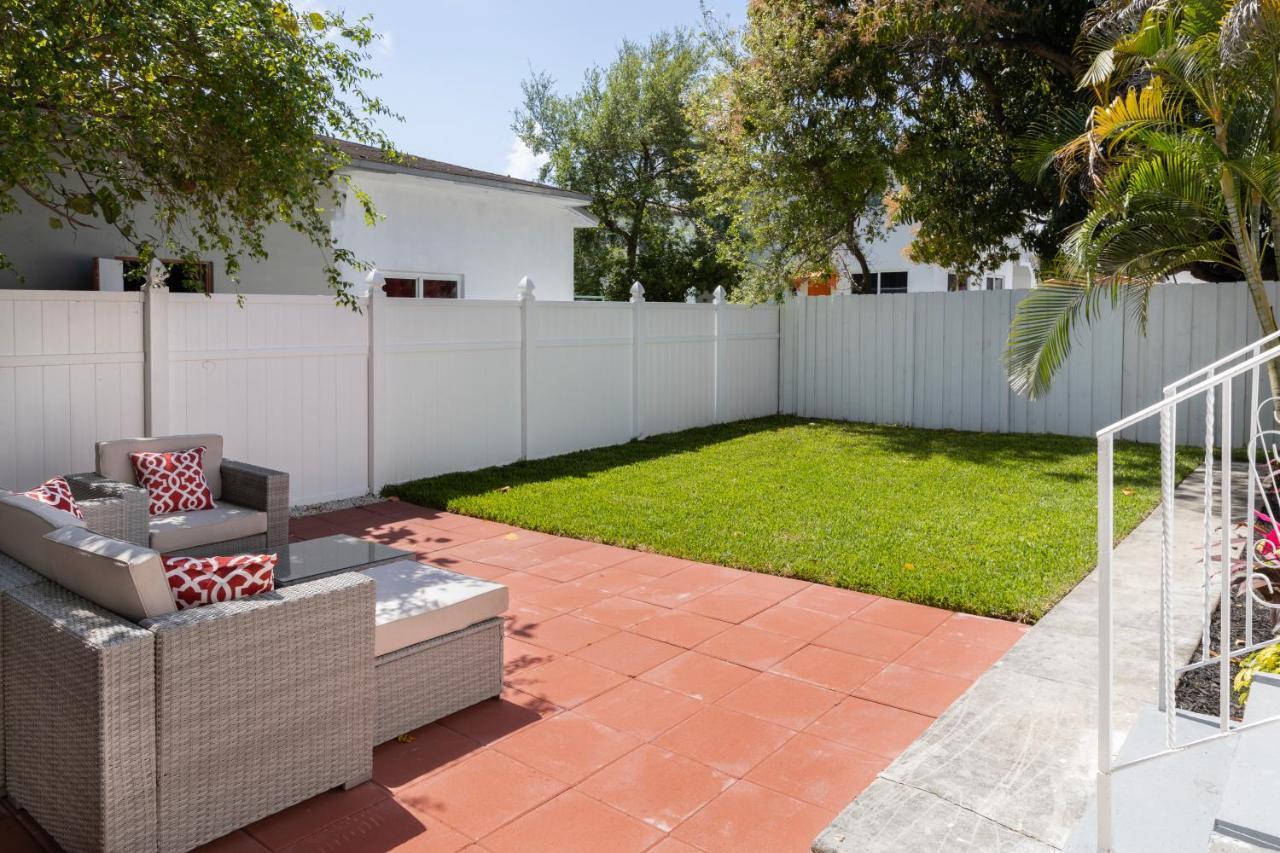 Beautiful Casita With King Bed And Private Patio Close To Calle 8, Mia Airport, Coral Gables Miami Exteriör bild