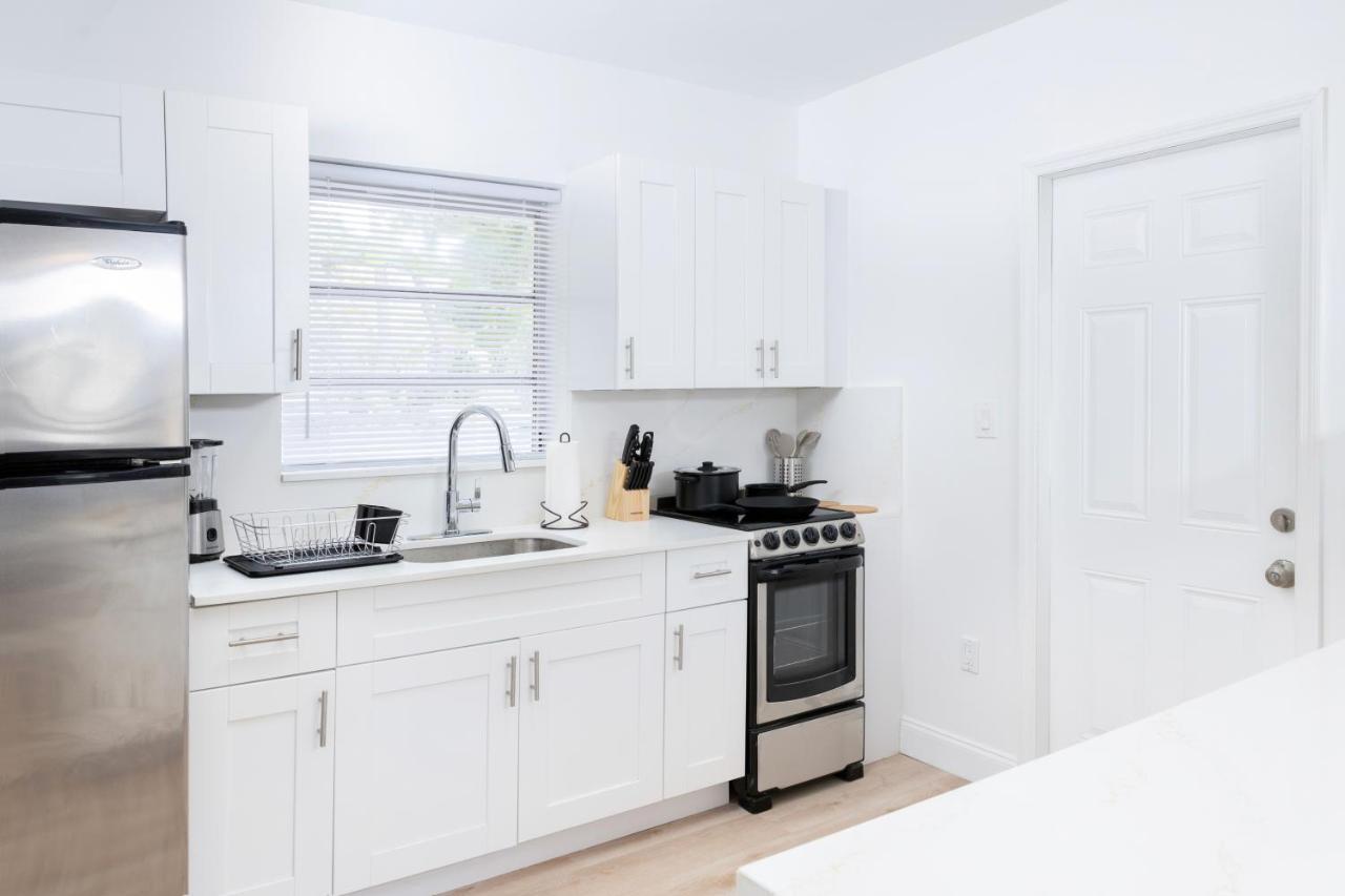 Beautiful Casita With King Bed And Private Patio Close To Calle 8, Mia Airport, Coral Gables Miami Exteriör bild