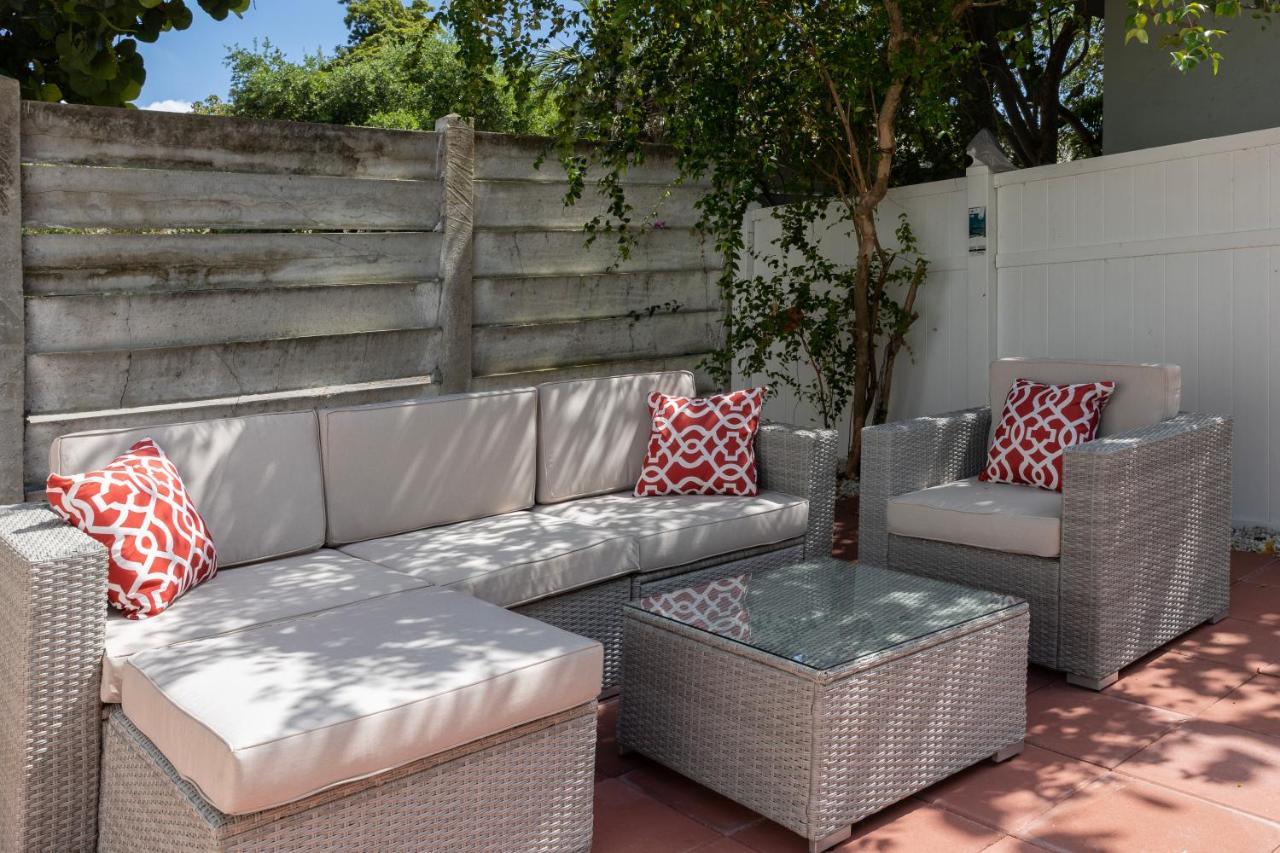 Beautiful Casita With King Bed And Private Patio Close To Calle 8, Mia Airport, Coral Gables Miami Exteriör bild
