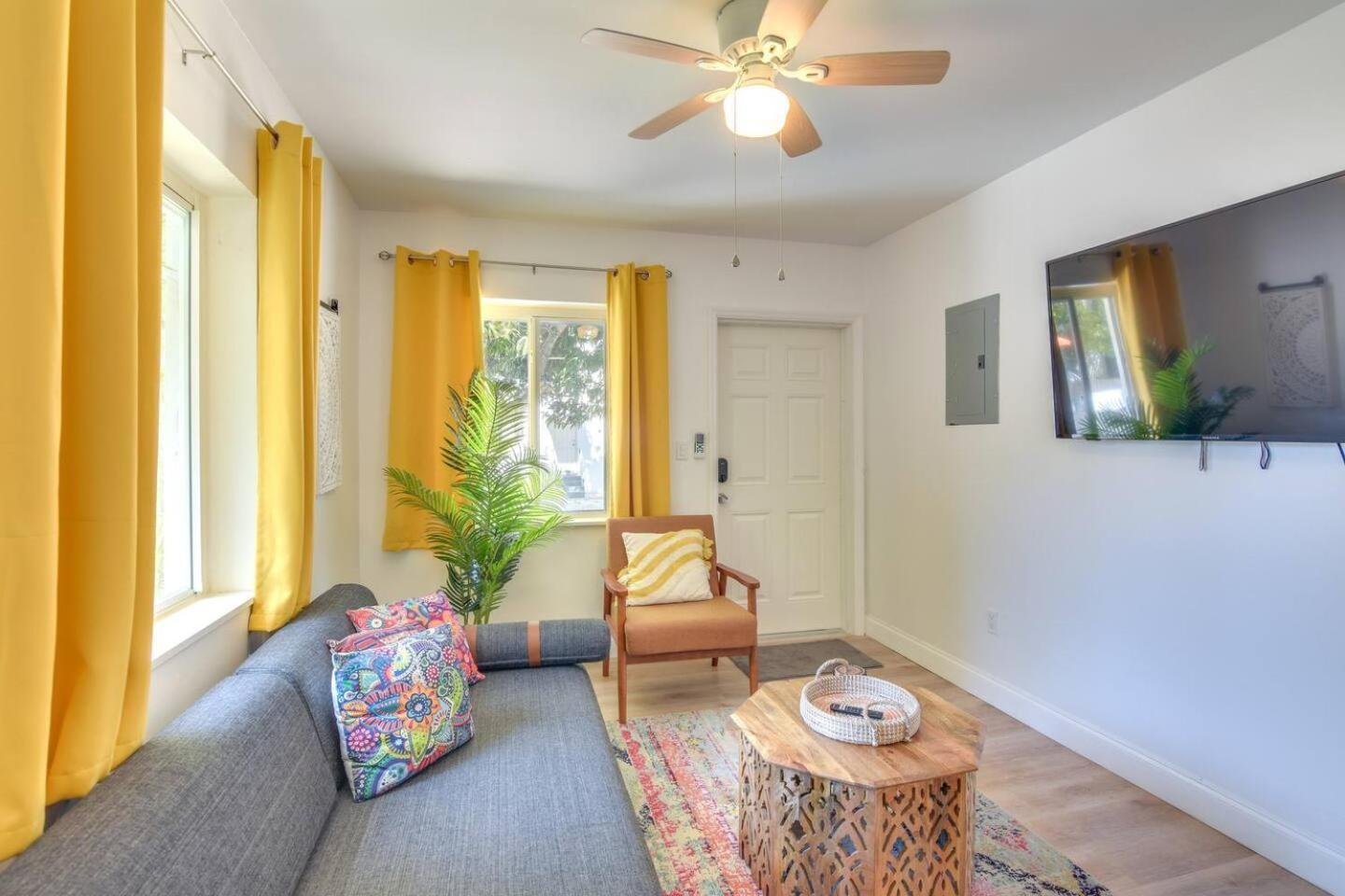 Beautiful Casita With King Bed And Private Patio Close To Calle 8, Mia Airport, Coral Gables Miami Exteriör bild